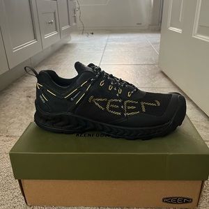 Men’s Keen Shoes -Never Worn